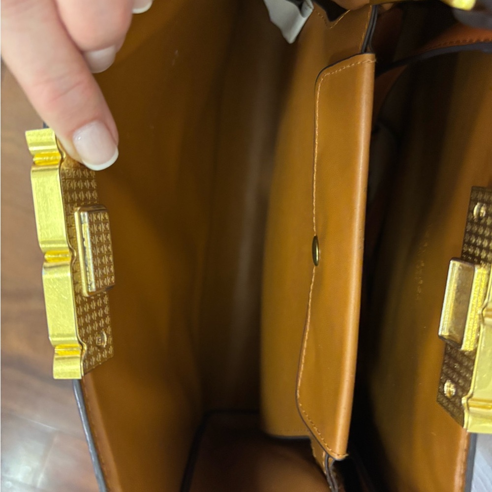 Tory Burch Eleanor Large Satchel Camel Italian Leather w Suede Gussets BNWT - Picture 11 of 16